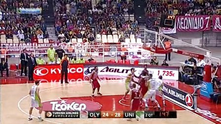 记者：邵佳一探班U22国足训练，与主帅安东尼奥相谈甚欢（记者：邵佳一探营U22国足训练，与主帅安东尼奥交流愉快）