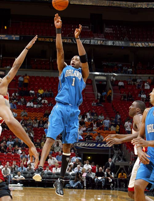 李国旭：马莱莱在申花做好前插就行，但在英博情况不一样（李国旭：在申花马莱莱只需专注前插，到了英博则截然不同）