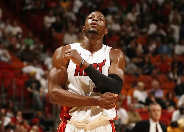 因斯：国米要小心利物浦，别以为他们现在混乱不堪就容易对付（因斯告诫国米：别因利物浦近况混乱就轻敌，他们仍难缠）