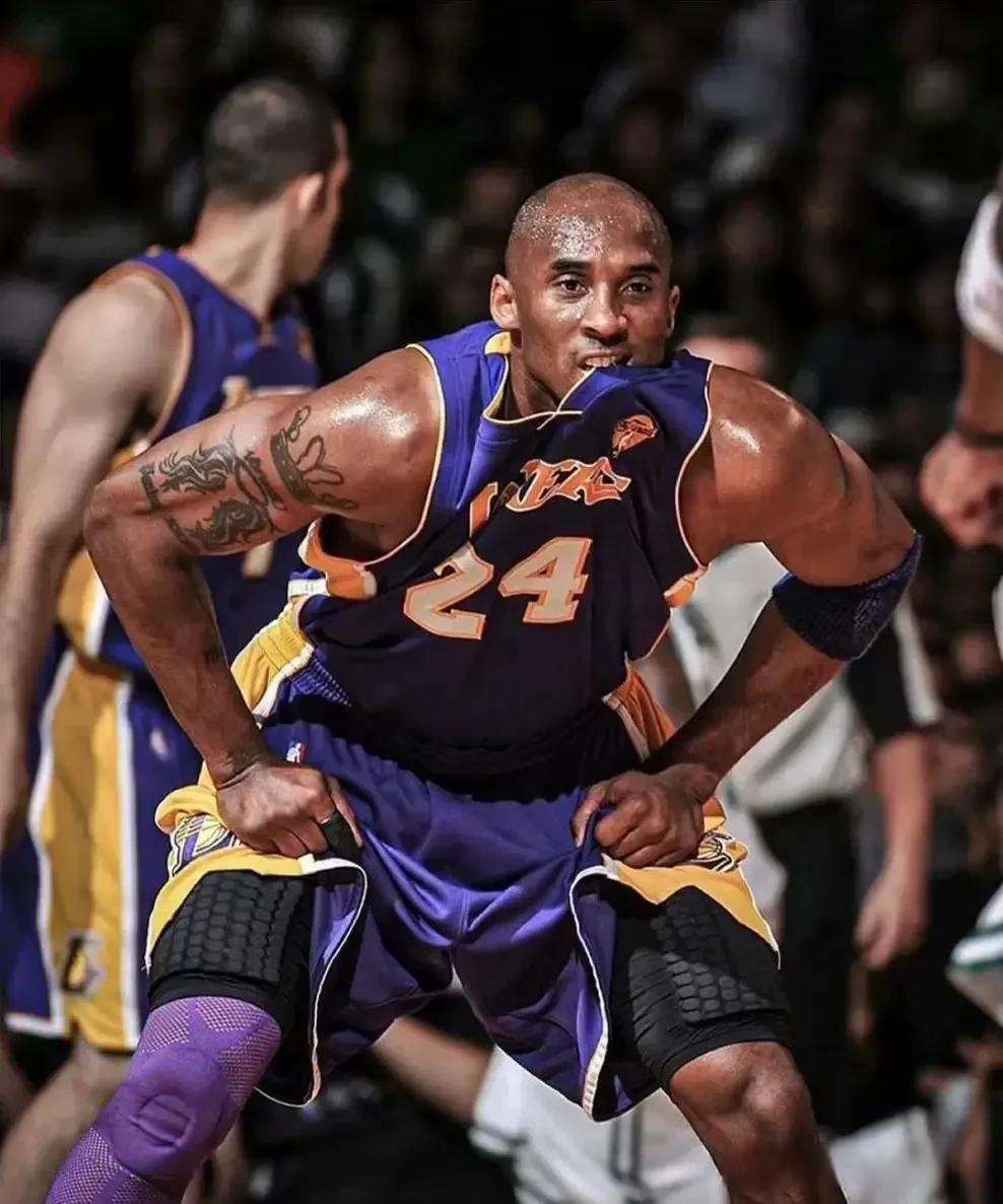 利物浦晒与毕包两场季前赛海报：维尔茨、范戴克、萨拉赫出镜（利物浦发布与毕尔巴鄂两场季前热身赛海报：维尔茨、范戴克、萨拉赫亮相）