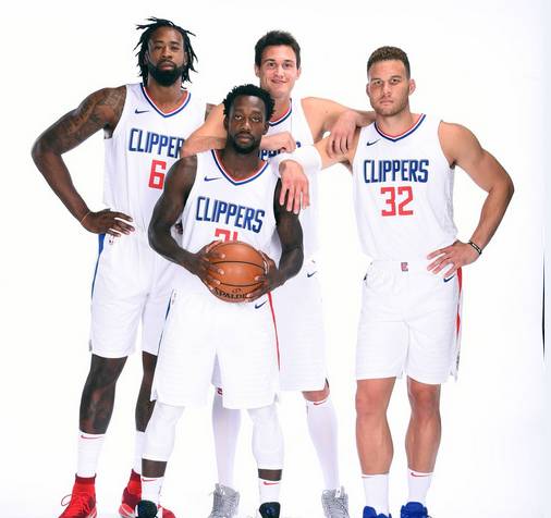 博洛尼亚门将斯科鲁普斯基：守门员首先必须会扑救，脚法其次（博洛尼亚门将斯科鲁普斯基：门将以扑救为先，脚下技术其次）