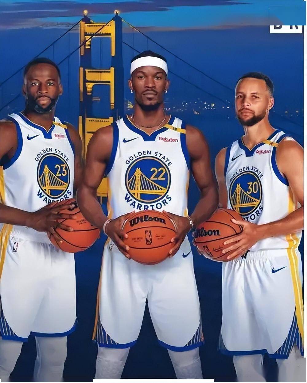 记者：恰尔汗奥卢右腿内收肌拉伤，阿切尔比右腿屈肌拉伤（记者称：恰尔汗奥卢右腿内收肌受伤，阿切尔比右腿屈肌拉伤）