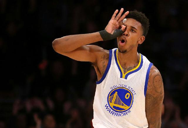 记者：西蒙斯已正式告知莱比锡他想加盟切尔西（记者：西蒙斯已向莱比锡正式表态愿转会切尔西）