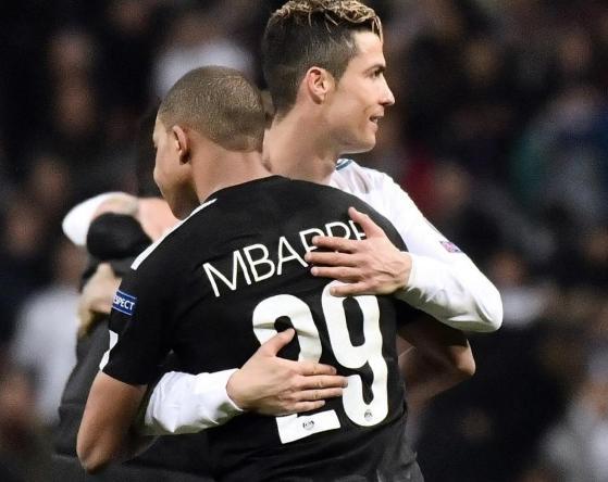 斯洛特：我会热烈欢迎TAA；上赛季皇马伤员太多而这赛季没有（斯洛特：若TAA到来我会热烈欢迎；皇马上季伤病过多，本季情况不同）