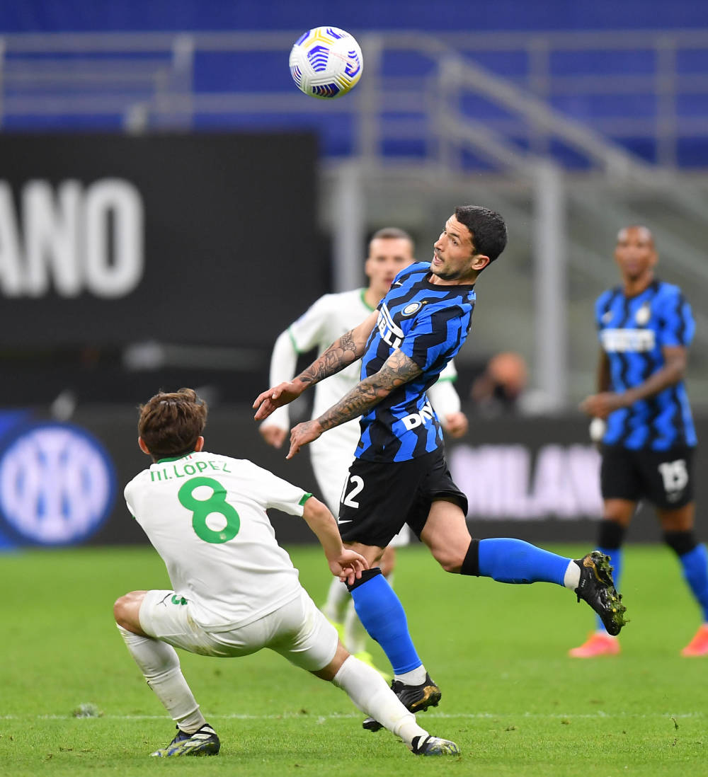 哈兰德：1-1的时候詹卢卡-曼奇尼摸我屁股，这激怒了我（哈兰德：比分1-1时詹卢卡-曼奇尼拍我臀部，这让我非常愤怒）