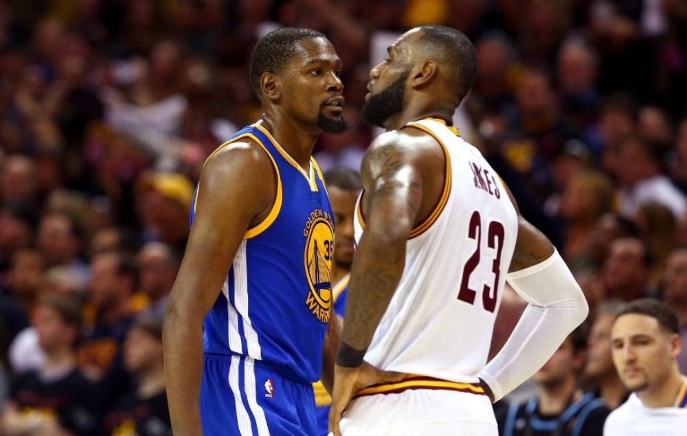 曼联vs伯恩茅斯：B费、芒特首发，马奎尔、卢克-肖出战（曼联战伯恩茅斯：布鲁诺-费尔南德斯与芒特先发，马奎尔、卢克-肖登场）